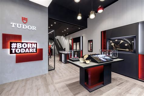 tudor boutique.